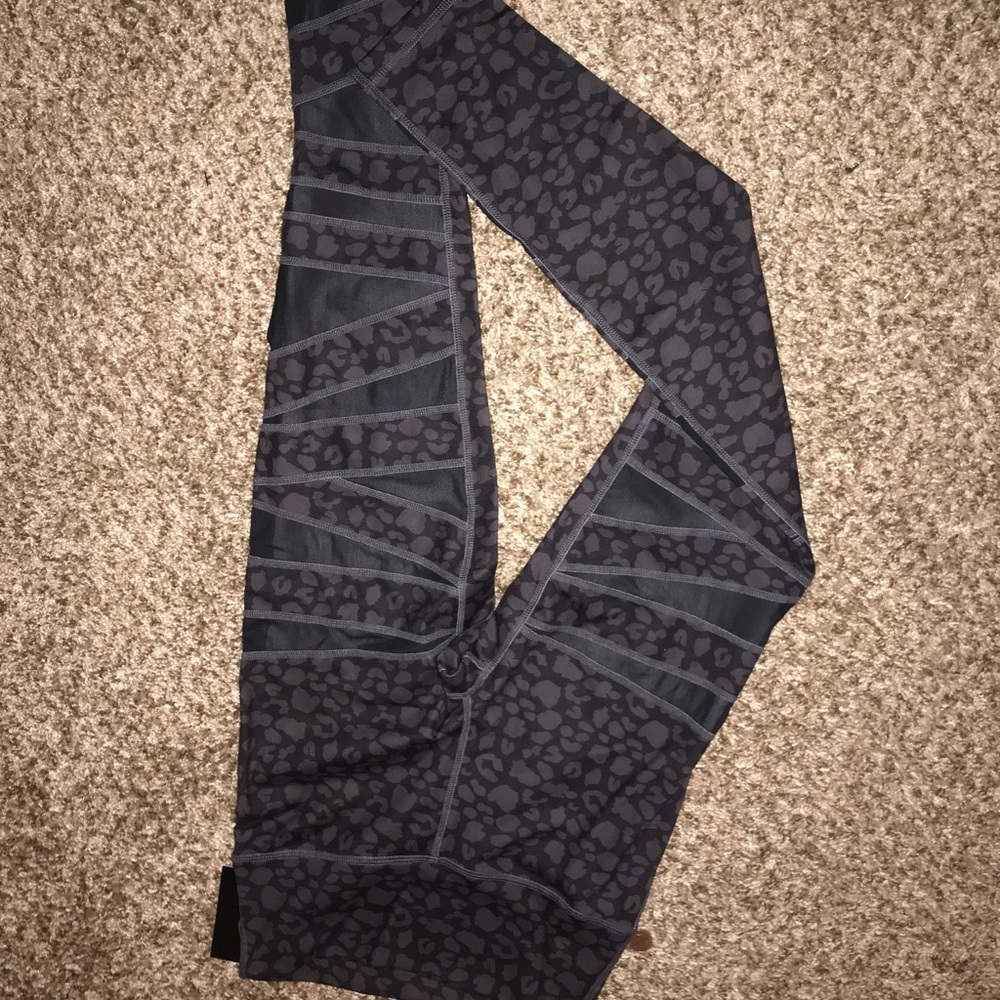 never worn Til You Collapse leggings